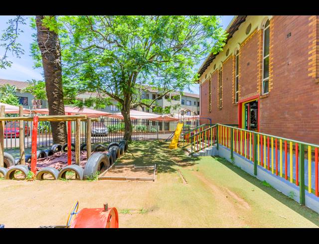 266M² BUSINESS FOR SALE IN MONTCLAIR